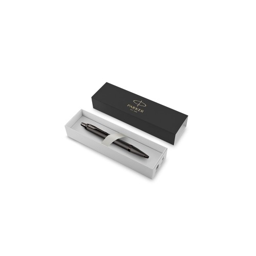 Шариковая ручка Parker IM Monochrome Black, стержень:M, цвет чернил: blue, в подарочной упаковке. Шариковая ручка Parker IM Monochrome Black, стержень:M, цвет чернил: blue, в подарочной упаковке.