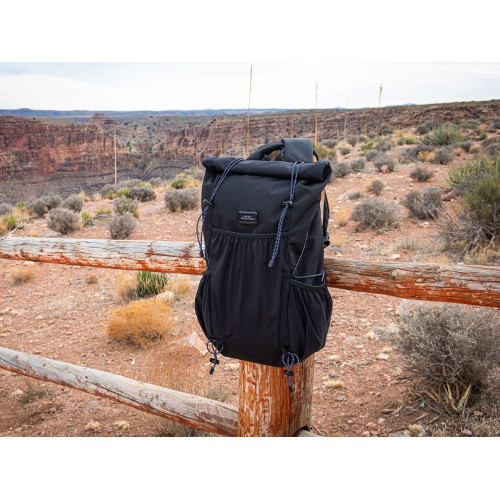 Легкий складывающийся рюкзак-мессенджер Venturer Eco, черный Легкий складывающийся рюкзак-мессенджер Venturer Eco, черный