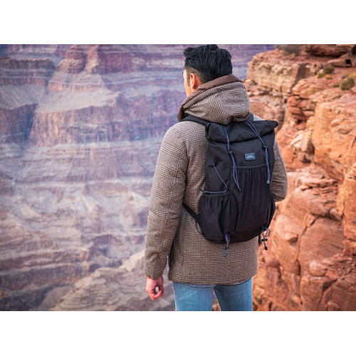 Легкий складывающийся рюкзак-мессенджер Venturer Eco, черный Легкий складывающийся рюкзак-мессенджер Venturer Eco, черный