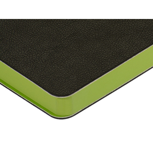 Ежедневник А5 датированный Boston 2026, черный с салатовым обрезом Ежедневник А5 датированный Boston 2026, черный с салатовым обрезом