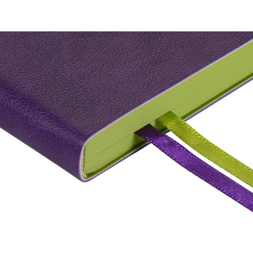 Ежедневник А5 датированный Boston 2026, фиолетовый с салатовым обрезом