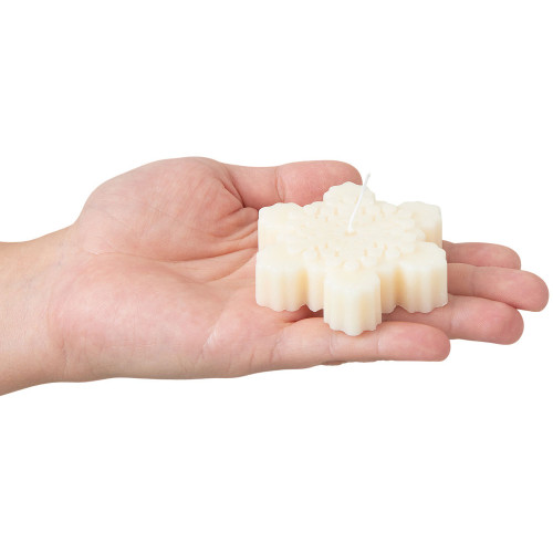 Свеча Снежинка, молочный Свеча Снежинка, молочный