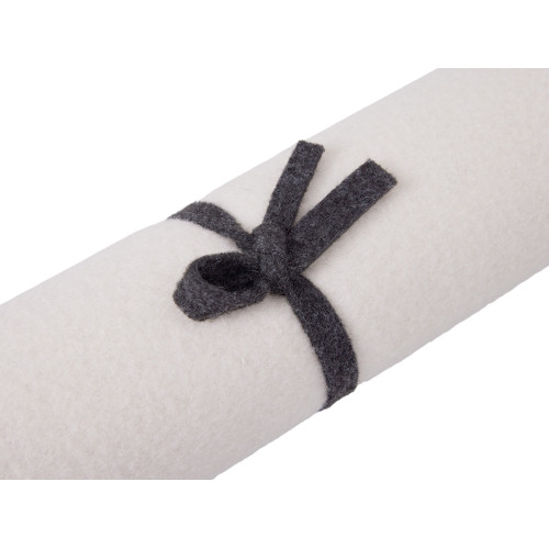 Лежак белый без вышивки  (150см на 50см)