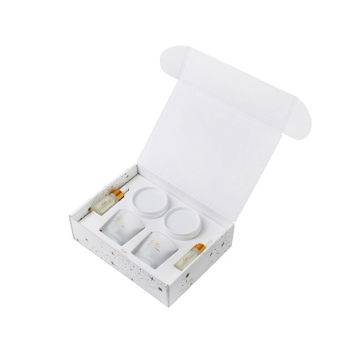 Набор для создания 2-х ароматических свечей: имбирный пряник, рождественская елка