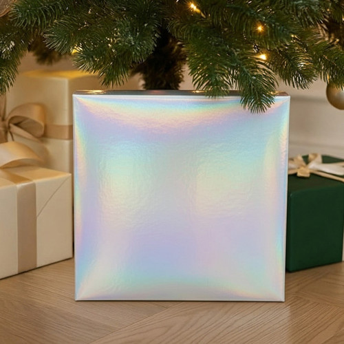 Подарочная коробка с голографическим шубером без печати Aurora, L, 260х260х100 мм. Подарочная коробка с голографическим шубером без печати Aurora, L, 260х260х100 мм.