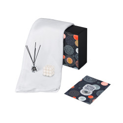 Подарочный набор с пледом, свечой и диффузором, белый