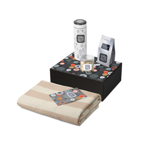 Подарочный набор Re:y. Warm с пледом, термосом и чаем Подарочный набор Re:y. Warm с пледом, термосом и чаем