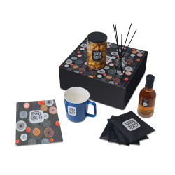 Подарочный набор Re:y. Treat с кружкой, сиропом и попкорном