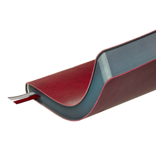 Ежедневник А5 датированный Boston 2026, бордовый с серым обрезом Ежедневник А5 датированный Boston 2026, бордовый с серым обрезом