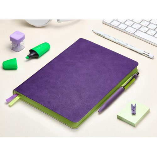 Ежедневник А5 датированный Boston 2026, фиолетовый с салатовым обрезом