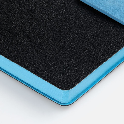 Ежедневник Boom, недатированный, черный с голубым Ежедневник Boom, недатированный, черный с голубым