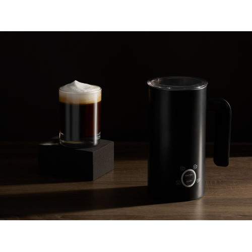 Электрический вспениватель молока Creamistry, черный Электрический вспениватель молока Creamistry, черный