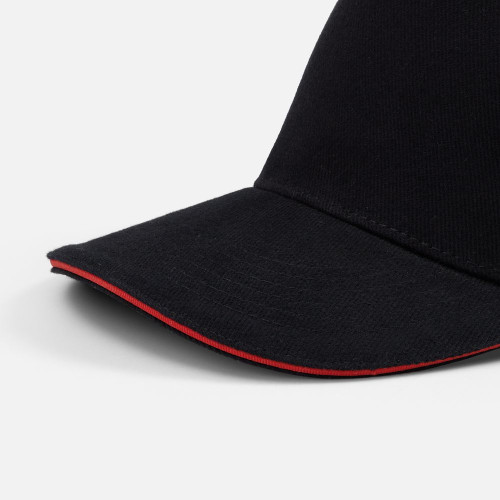 Бейсболка Classic 2.0, черная с красным кантом