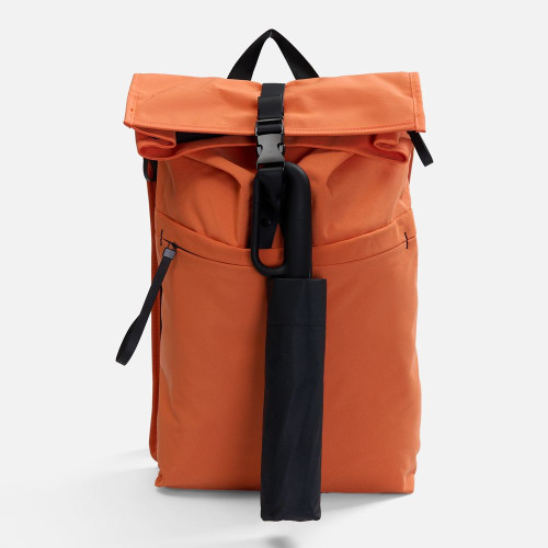 Зонт обратного сложения inLoop с ручкой-карабином, черный Зонт обратного сложения inLoop с ручкой-карабином, черный