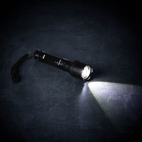 Фонарь аккумуляторный с фокусировкой луча FarSee, черный Фонарь аккумуляторный с фокусировкой луча FarSee, черный