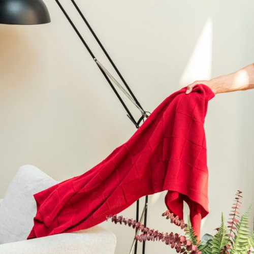 Плед Селла (Cella) вязаный, красный (без подарочной коробки) Плед Селла (Cella) вязаный, красный (без подарочной коробки)