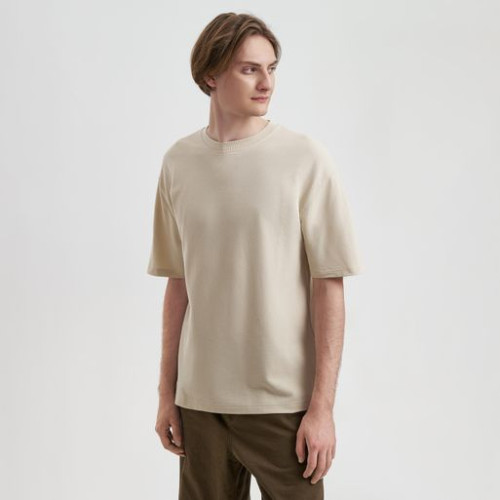 Футболка унисекс премиум Аура (Aura), бежевый Футболка унисекс премиум Аура (Aura), бежевый